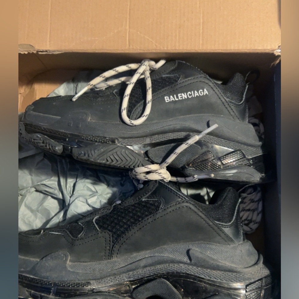 MEN'S TRIPLE S SNEAKER CLEAR SOLE IN BLACK